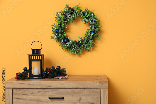 Christmas holiday decor wit...