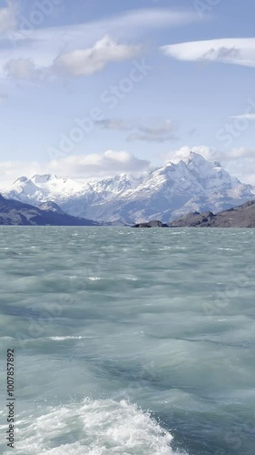 Wallpaper Mural パタゴニア エル カラファテ ウプサラ氷河 アルゼンチン Torontodigital.ca