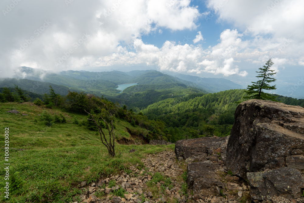 Obraz premium Hiking on Mountain Daibosatsu in Japan