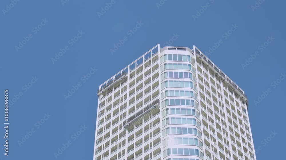 Gondola moving for high rise window cleaning (4x speed). Gondola moving for high rise window cleaning (4x speed).
