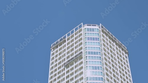 Gondola moving for high rise window cleaning (4x speed).