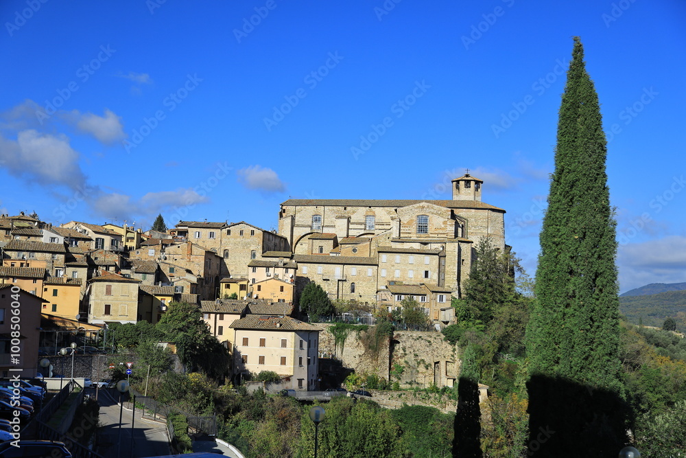 Fototapeta premium view of the city of perugia, italy umbria