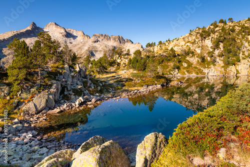 lac de montagne dans les Pyrénées