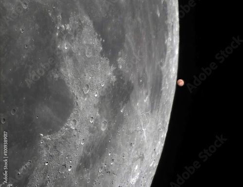 
Occultation of Mars by the Moon