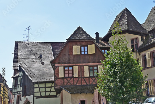 Case e strade del villaggio di Riquewihr, Alsazia, Francia, Alto Reno, Grand Est