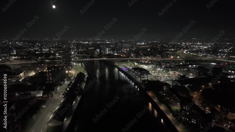 Glasgow’s moonlight glow, so pure, so fine, city sleeps, a quiet shine Glasgow’s moonlight glow, so pure, so fine, city sleeps, a quiet shine