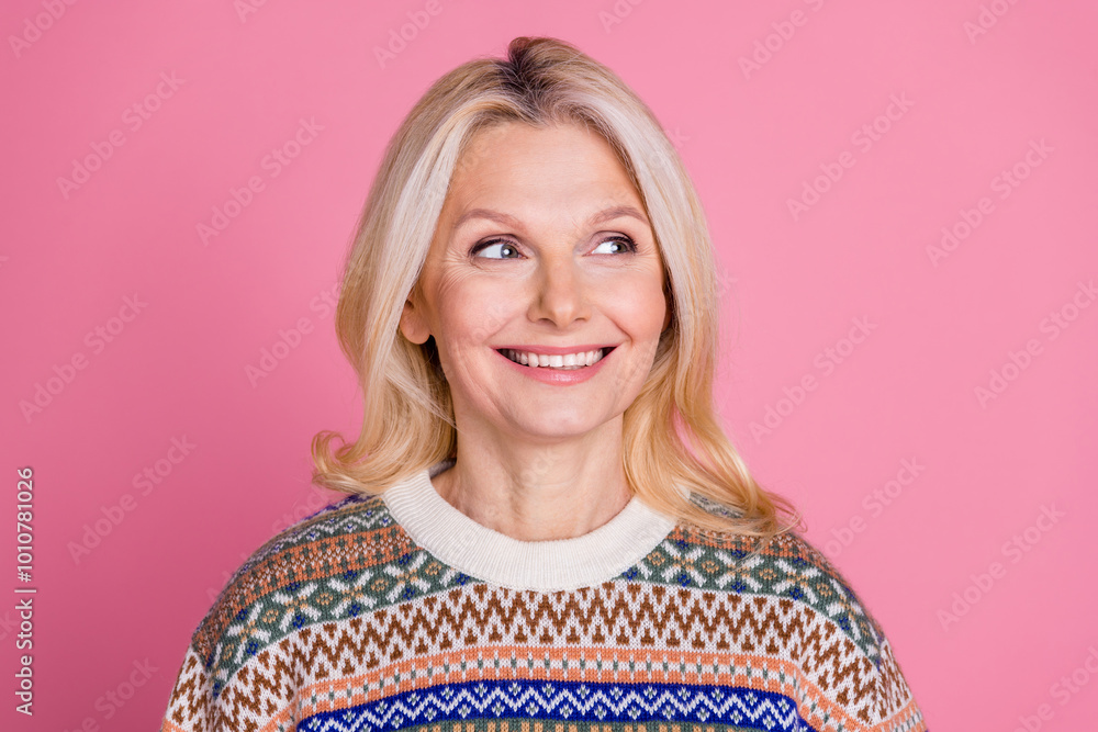Φωτογραφία Portrait of pretty aged woman look empty space wear sweater isolated on pink col