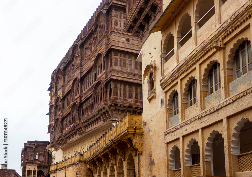Obraz premium Ancient Architecture of Mehrangarh Fort located in Jodhpur Rajasthan India. Monsoon season in Jodhpur, India. Sheesh Mahal, Umaid Bhawan Palace, Moti Mahal and Jaswant Thada. Blue city of Jodhpur.