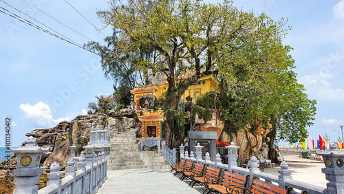 Kien Giang, Vietnam - April 16, 2021 : View Of Dinh Cau Rock (Also Called Cau Temple) In Phu Quoc Island. Dinh Cau Temple, One Of The Most Sacred Temples On Phu Quoc Island.