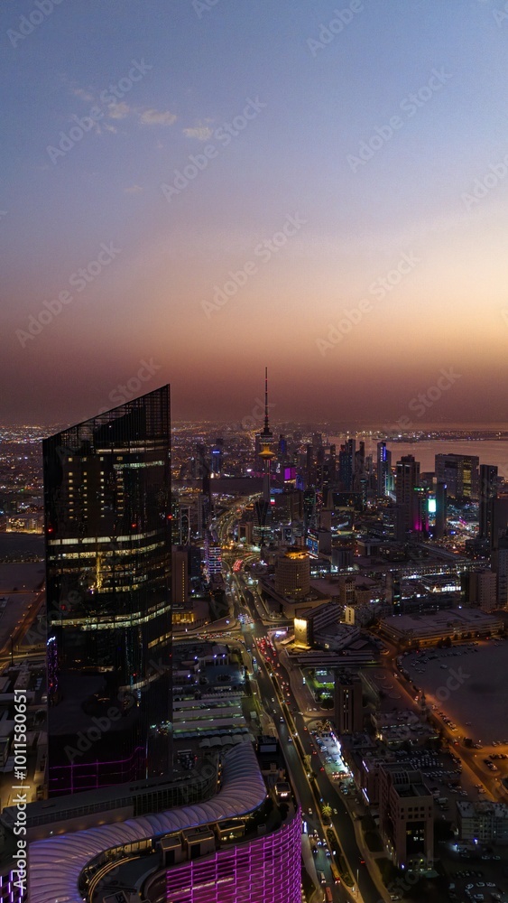Fototapeta premium Kuwait City and Kuwait towers 