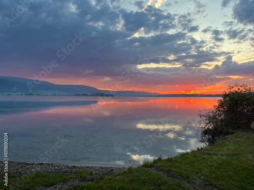 Abendrot am Bielersee photo