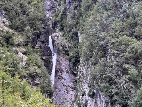 Lepenca waterfall and spring (Triglav National Park, Slovenia) - Lepenca-Wasserfall und Quelle (Nationalpark Triglav, Slowenien) - Slap in izvir Lepence - slap Lepenca, Bovec (Triglavski narodni park) photo