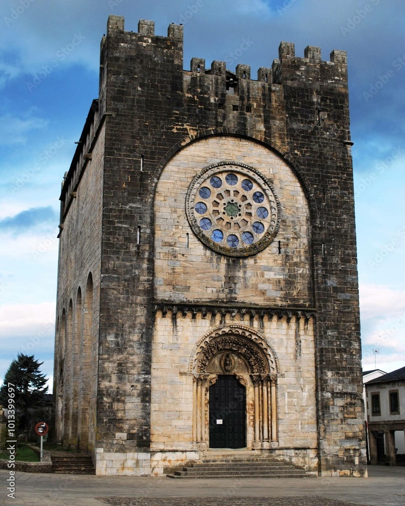 Obraz premium Iglesia de San Juan de Portomarín, Galicia