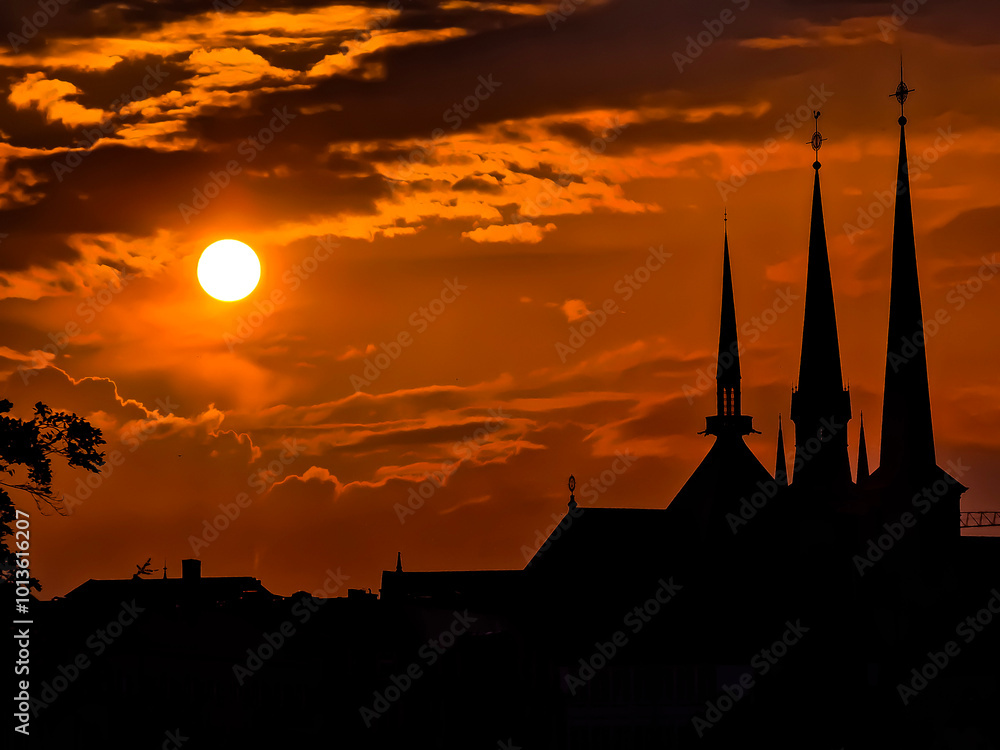 Fototapeta premium church at sunset