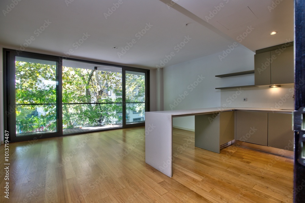 Obraz premium Empty Room Interior in A Luxury House 