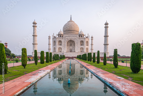 Taj Mahal reflextion sunny day no people high quality