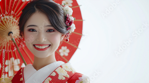 着物姿の笑顔の若い日本人女性 photo