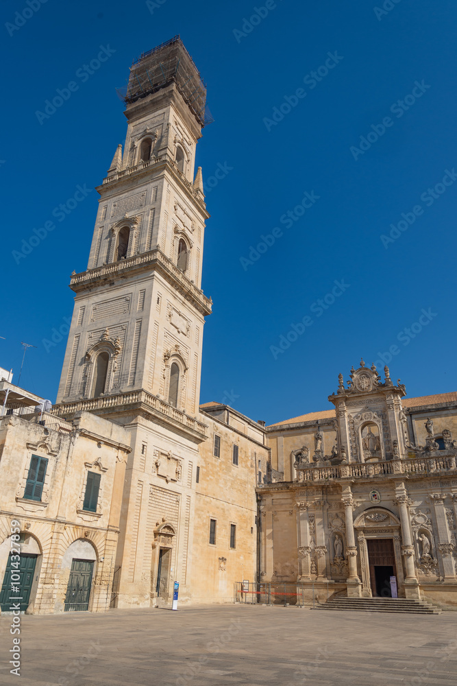 Calle barroca de la ciudad, Lecce, Apulia, Italia, julio, 2024 Calle barroca de la ciudad, Lecce, Apulia, Italia, julio, 2024