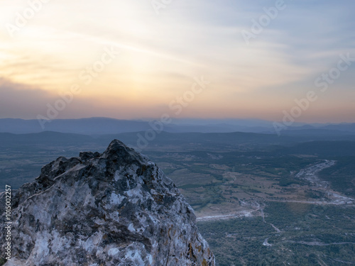 Paysage depuis le pic saint loup Hérault photo