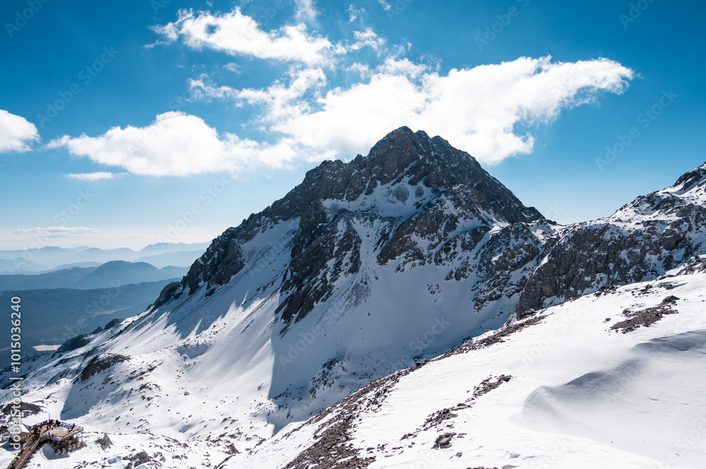 Obraz premium China's famous snow-capped mountain, Yulong Snow Mountain