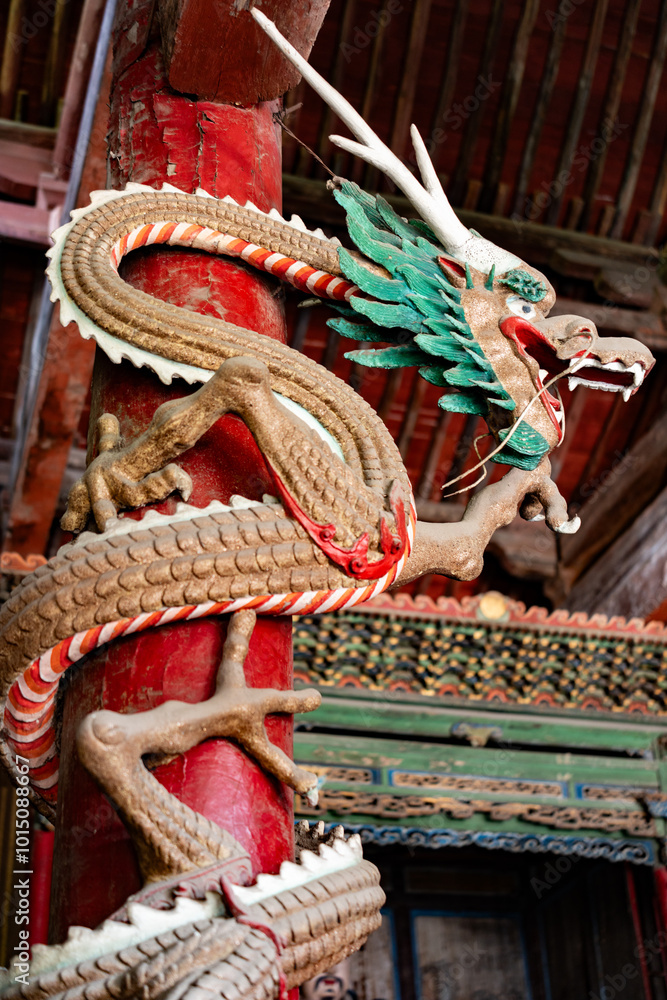 Obraz premium Shanxi Taiyuan Jin Ancestral Temple General Longzhu recent colorful sculpture, the entrance of the Hall of the Virgin Mary 