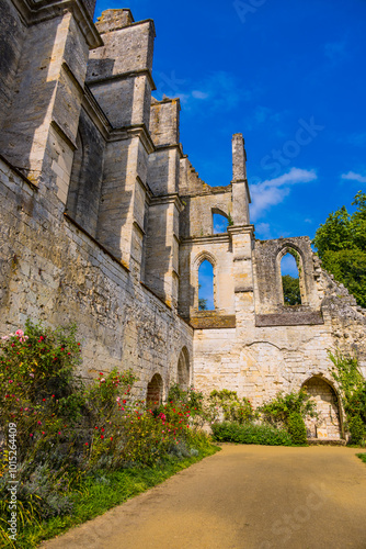 Vestiges de L'abbaye Notre-Dame de Longpont