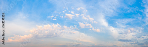 Fotografie A beautiful blue sky with pink clouds