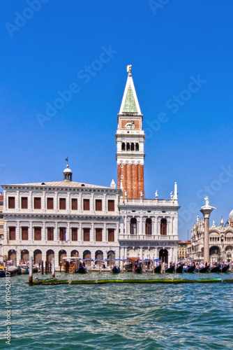 Obraz na płótnie Busy gandola terminal by the tower, Venice, Italy w salonie