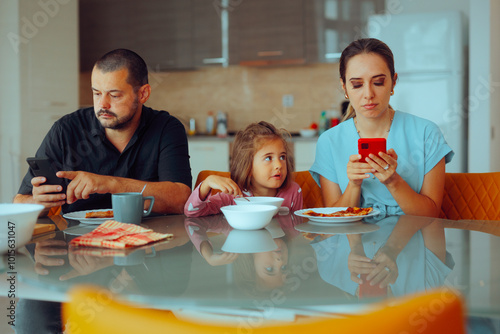 Quadro su tela Mother and Father Obsessed with their Phones at Mealtime