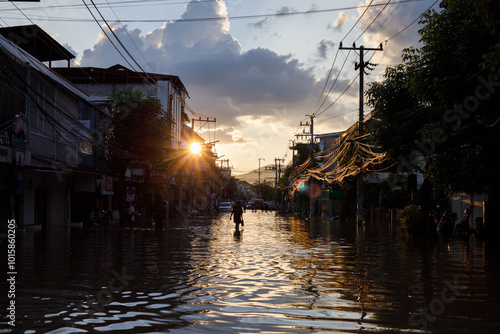 Chiang Mai city flooded as Ping River overflows