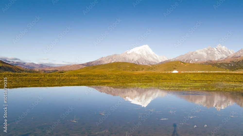 Natural Scenery of the Gnie'nan Line in Batang County, Sichuan Province, China