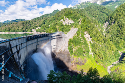 黒部ダム観光放水　富山県立山町 photo