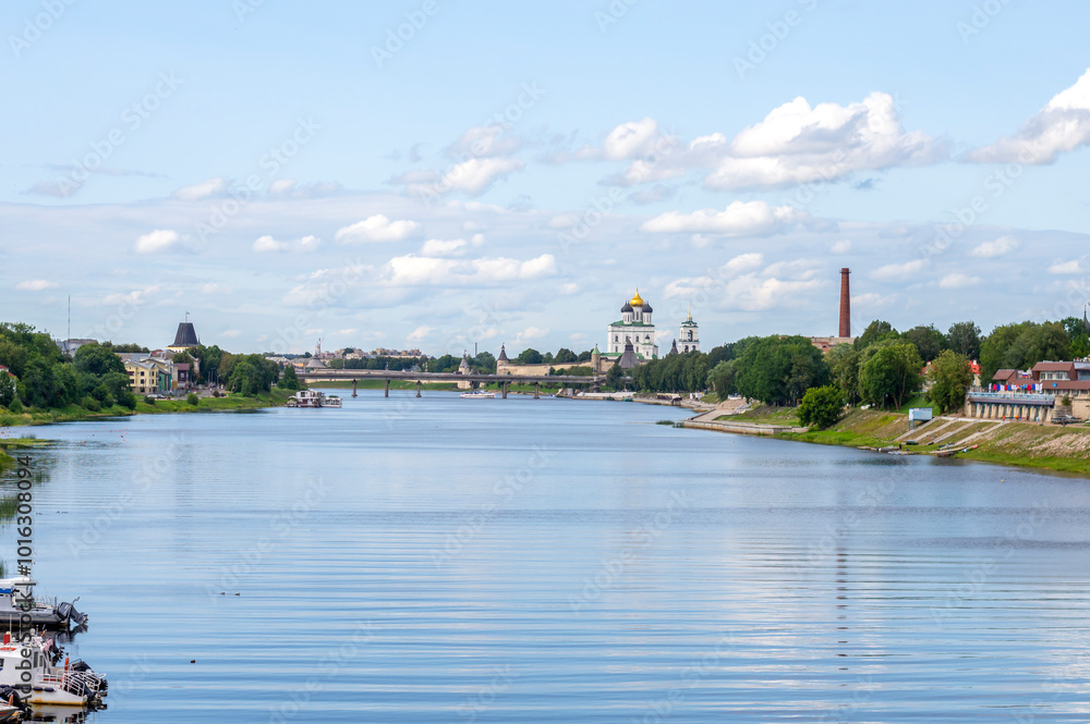 Fototapeta premium View of the Velikaya River and the Pskov Kremlin (Krom), Pskov, Russia