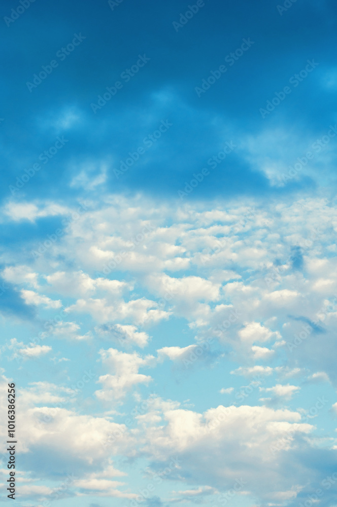 Fototapeta premium Cloudy blue sky backgrounds, dramatic blue cloudy sky, vast panoramic cloudy blue sky with fluffy soft clouds