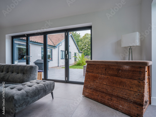 Canvas Print Modern living room with bifold doors
