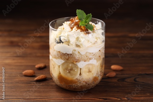 Canvas Print Tasty trifle dessert
