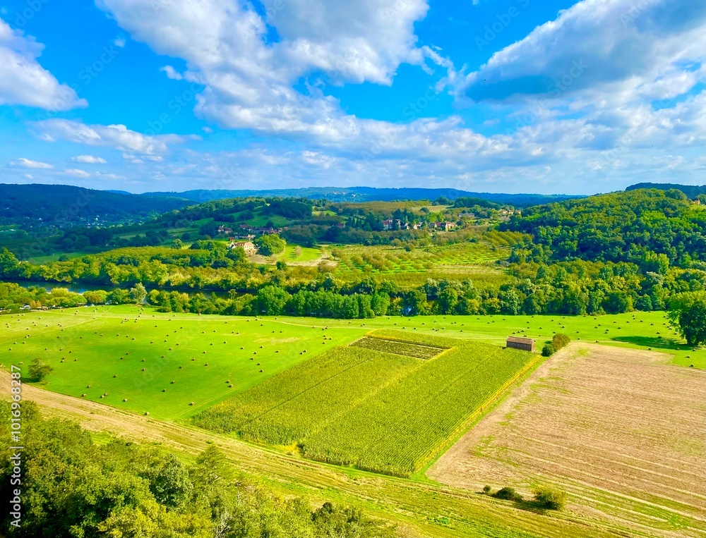 Obraz premium landscape with fields in Dordogne