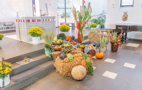 Erntedankfest in einer katholischen Kirche photo