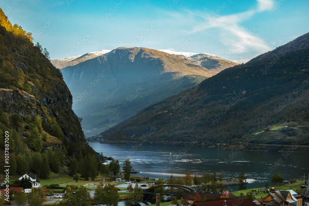 Fototapeta premium Flåm und Blick auf das Fjord / Norwegen