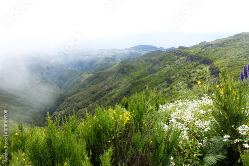 Paesaggio del sentiero pico Arieiro - Pico Ruvio