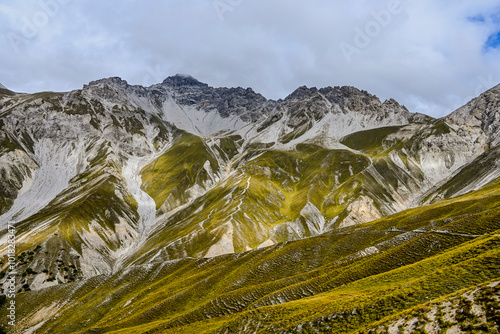 Zernez, Margunet, Aussichtspunkt, Piz dal Fuorn, Piz da Botsch, Val da Botsch, Wanderweg, Alpen, Herbst, Herbstfarben, Ofenpass, Nationalpark, Waldgrenze, Graubünden, Schweiz photo