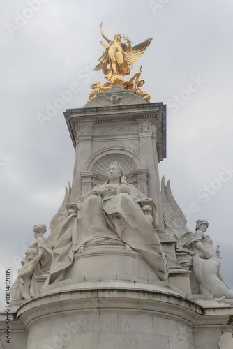 Enormous statue of Queen Victoria
 photo