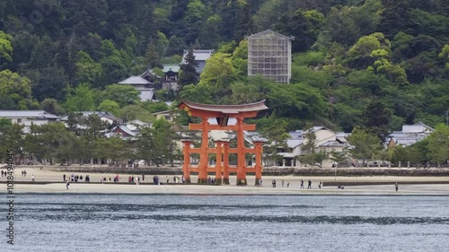 世界遺産・日本三景厳島神社大鳥居　広島県廿日市市宮島