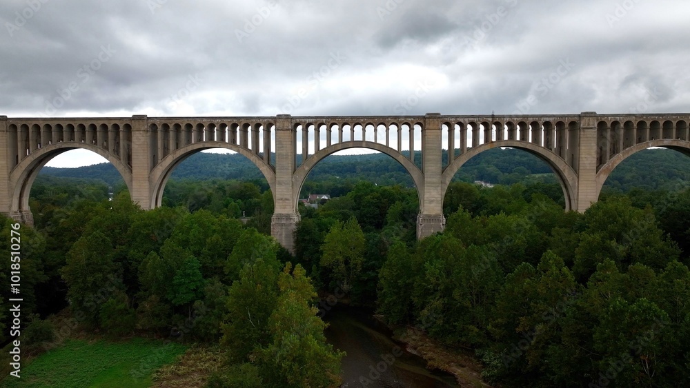 The Tunkhannock Creek Viaduct is a historic railroad bridge in Pennsylvania, renowned for being the world’s largest reinforced concrete bridge completed in 1915 The Tunkhannock Creek Viaduct is a historic railroad bridge in Pennsylvania, renowned for being the world’s largest reinforced concrete bridge completed in 1915