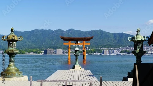 世界遺産・日本三景厳島神社大鳥居　広島県廿日市市宮島