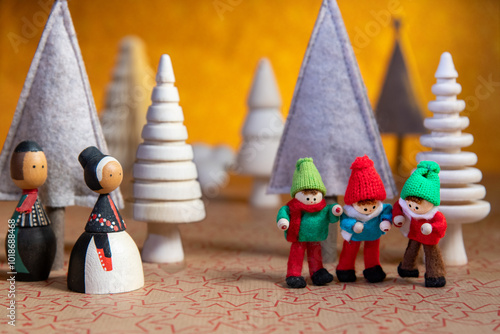 Weihnachten Deko Filbzbäume, Holzbäume, Stillleben