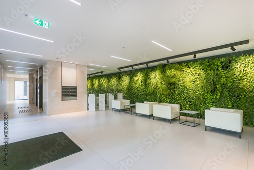 Foto Exclusive design of the lobby of the office center
