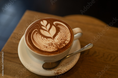 Fotografie AKHA AMA COFFEE　ホットチョコレートのラテアート