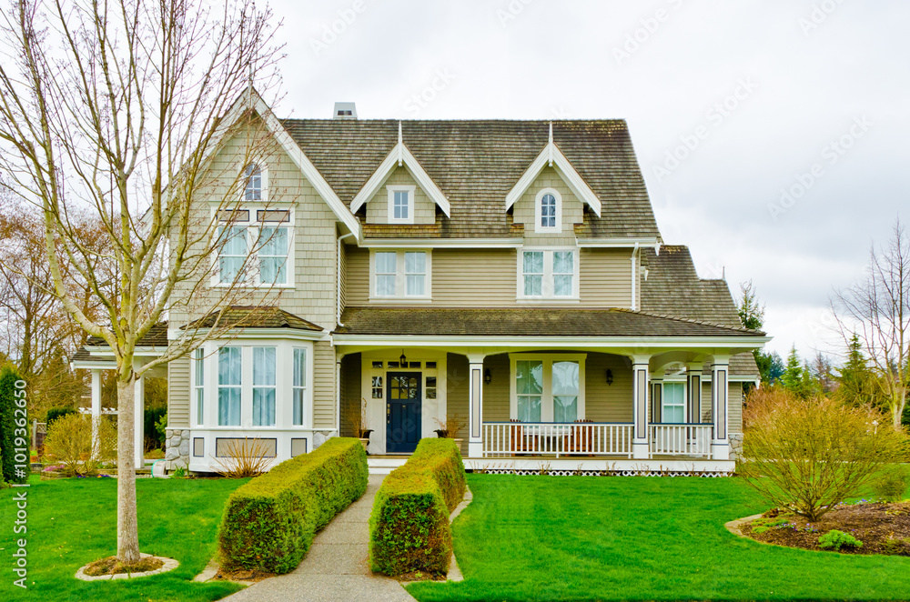 Houses in suburb at Summer in the north America. Luxury houses with nice landscape. Houses in suburb at Summer in the north America. Luxury houses with nice landscape.