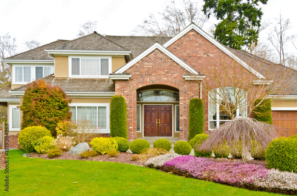 Houses in suburb at Summer in the north America. Luxury houses with nice landscape. Houses in suburb at Summer in the north America. Luxury houses with nice landscape.